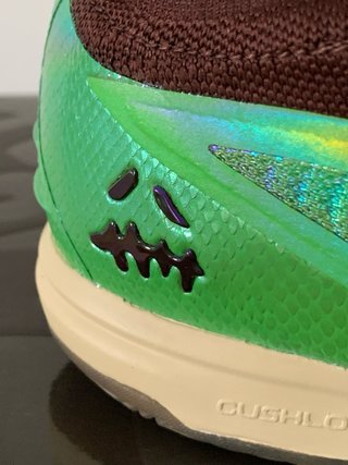 Nike Phantom 6 x Travis Scott Dorado/Verde