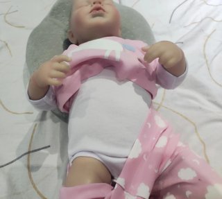 Precioso bebé estilo reborn 50 cm