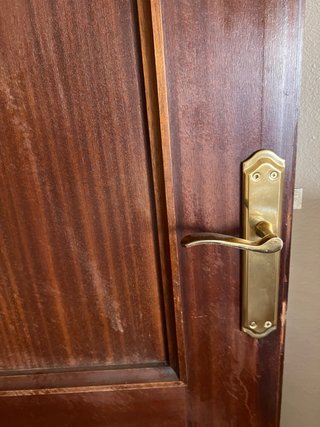 Puerta madera maciza