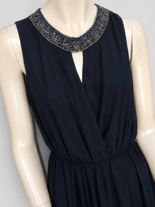 Vestido Zara Negro Talla S/36 con Collar