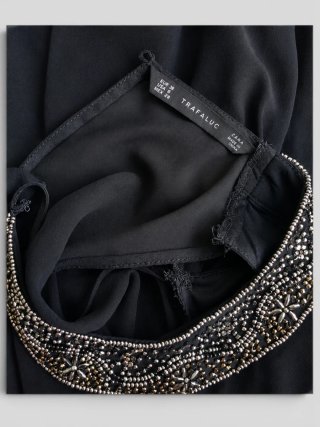 Vestido Zara Negro Talla S/36 con Collar