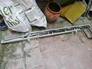 Cama articulada metálica y madera