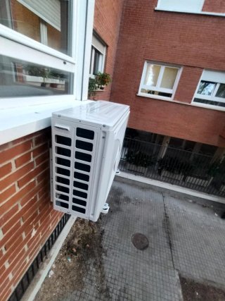 Instalación y carga de gas A/A