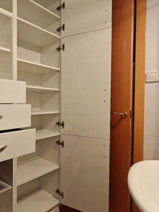 Mueble de baño blanco