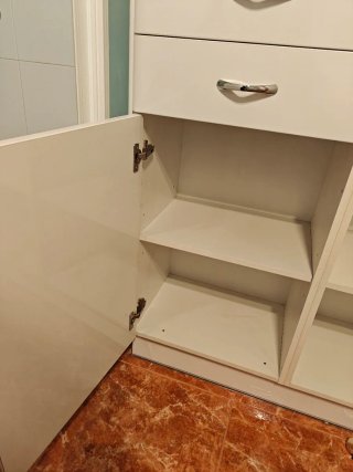 Mueble de baño blanco