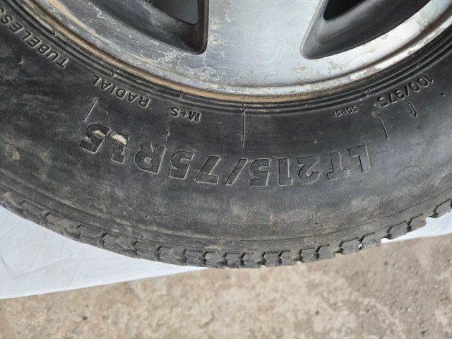 Llanta Radial RF05 215/75R15 Aurora