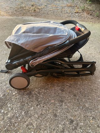 Silla de paseo Yuko ligera y compacta