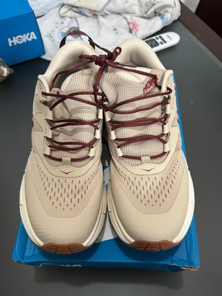 Hoka Beige/Rojo