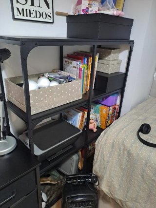 estantería IKEA FJÄLLBO y escritorio