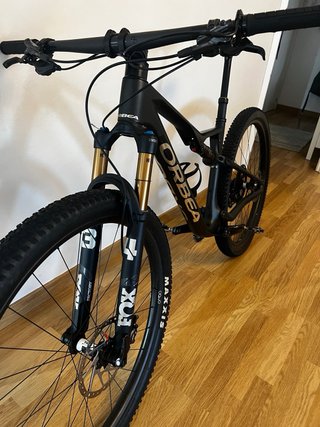 Orbea Oiz M10 2025 - Ruedas de carbono