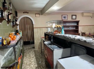 Local bar cafetería alquiler equipado