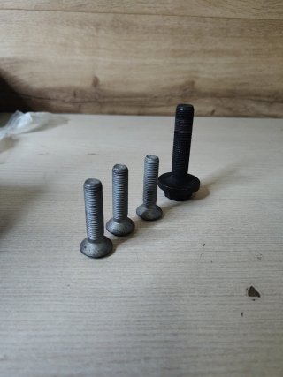 Rodamiento Rueda Delantera + Tornillos - SKF