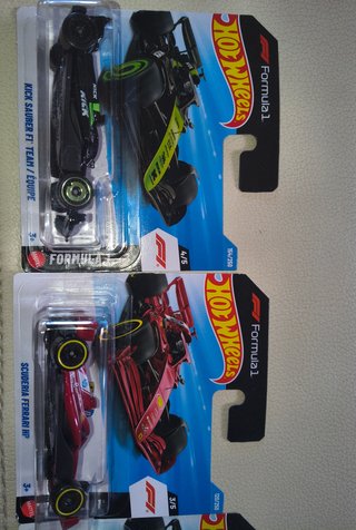 Hot Wheels Formula 1 - Sauber & Ferrari