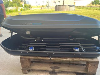 Cofre Bermude 300L + baca universal Cruz