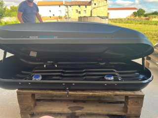 Cofre Bermude 300L + baca universal Cruz