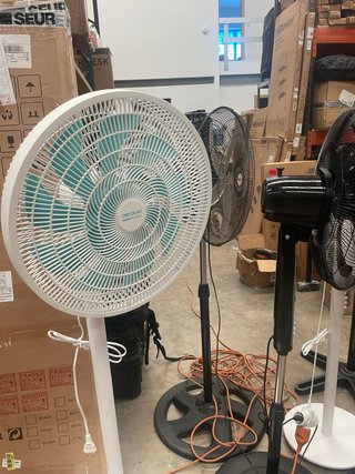 Ventiladores de pie - 25/30€