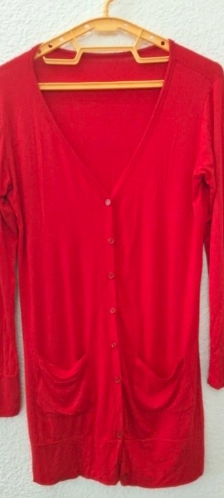 Chaqueta Larga Roja Botones y Bolsillos