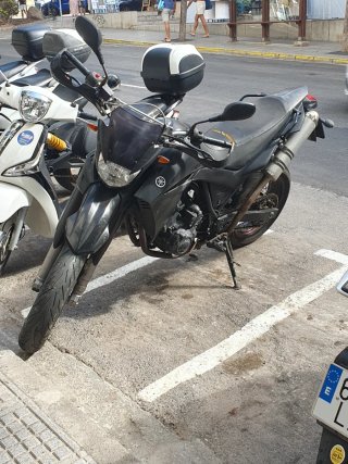 Yamaha XT 660 R Supermotard Negra