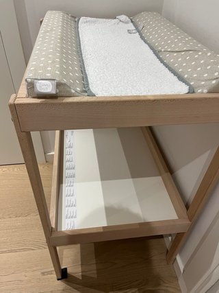 Cambiador IKEA con colchoneta