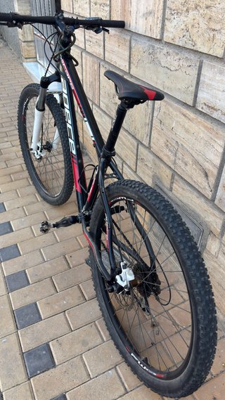 Bicicleta de Montaña SCAPE Negra/Roja