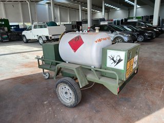 Remolque con depósito gasoil 450L
