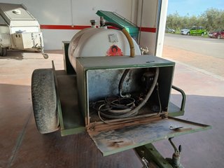 Remolque con depósito gasoil 450L