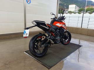 KTM 125 Duke Naranja/Negra