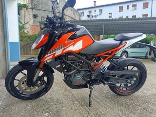 KTM 125 Duke Naranja/Negra