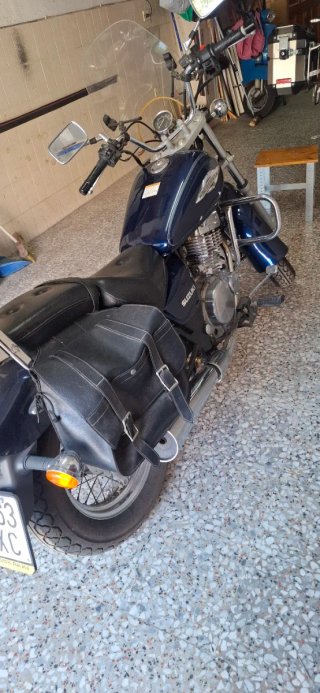Suzuki Marauder 250 2024 Negra