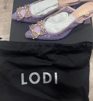 Zapatos Lodi fiesta morados y dorados