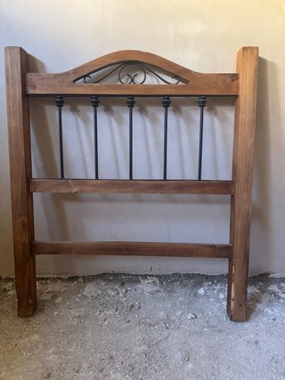 Cabecero madera y forja para cama de 90.