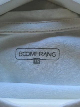 Camiseta deportiva blanca sin mangas con diseño