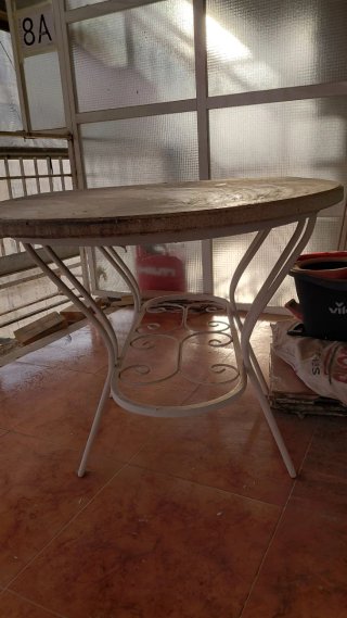 Mesa de terraza ovalada de piedra