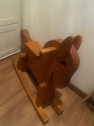 Caballito de madera maciza