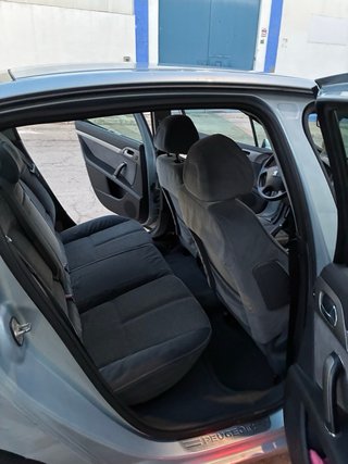 Peugeot 407 2004