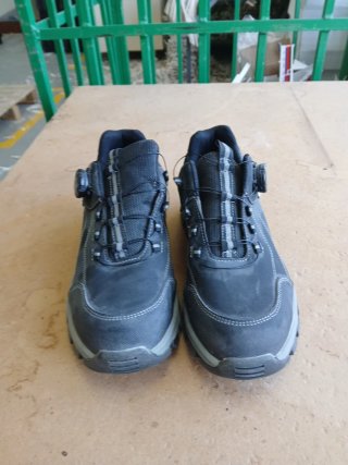 Zapatos de trabajo Umburly negros y grises