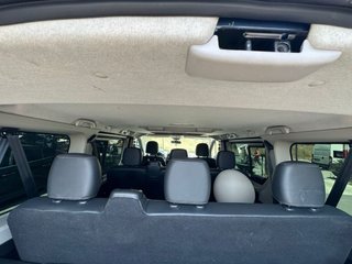 vendo renault trafic passenger