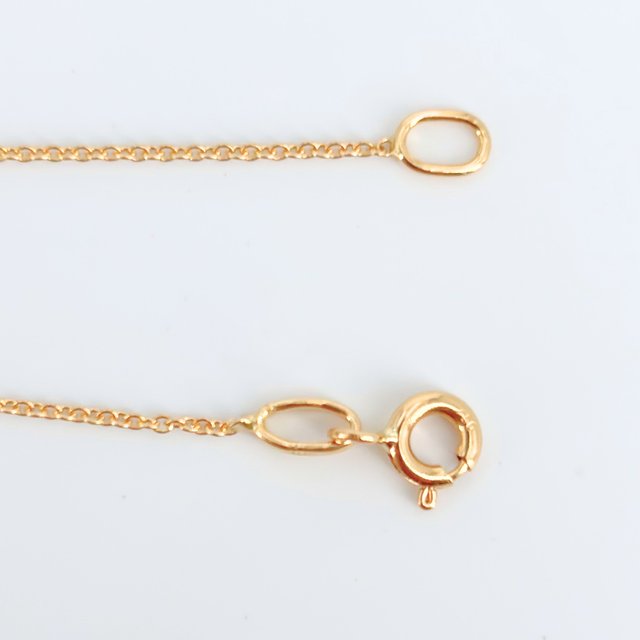 Cadena con Colgante Oro 18K, 2.03gr, 42cm