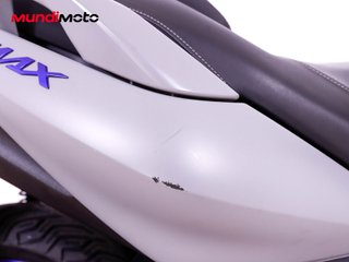 YAMAHA X-MAX 125