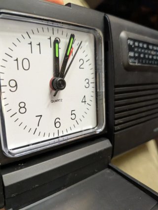 Radio AM/FM y Reloj Despertador