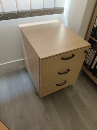Se venden Cajoneras de oficina 3 cajones