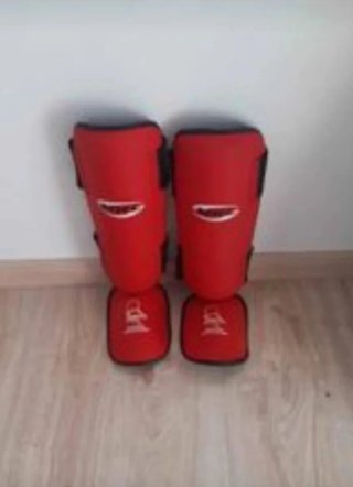 Saco boxeo, soporte, guantes y rodilleras