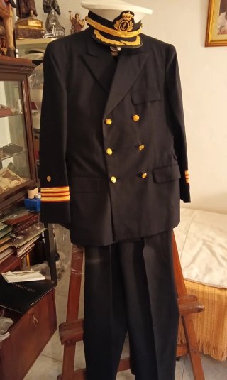 Gorra militar antigua El Siglo y antiguo traje