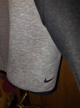 Chaqueta Nike Tech Fleece Gris y Negra Talla M