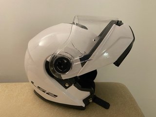 Casco integral blanco abatible