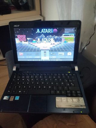 Computer portatile da gioco retrò Acer Aspire One+ 17000