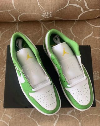 Jordan 1 Low Verde y Blanco