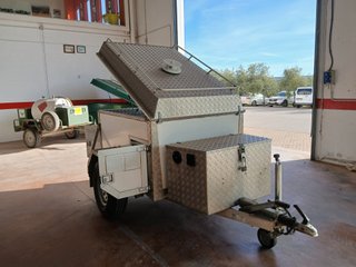 Remolque perros sándwich y aluminio