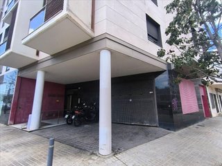 Garaje en venta en Centre en Castelldefels