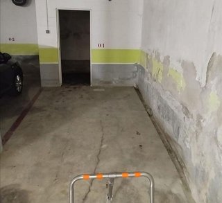 Garaje en venta en Centre en Castelldefels